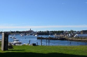 5 Pirates Ln in Gloucester, MA - Foto de edificio - Building Photo