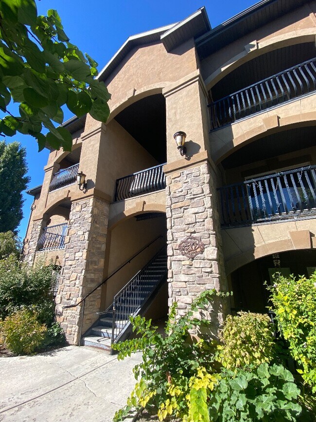 581 S 2220 W in Pleasant Grove, UT - Building Photo - Building Photo