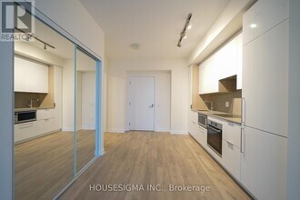 28 Freeland St in Toronto, ON - Building Photo - Building Photo