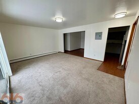 630 56th St SE in Grand Rapids, MI - Building Photo