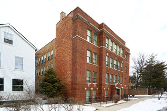 Claridge Hotel Apartments in Evanston, IL - Building Photo - Building Photo