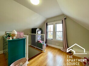3611 W Wolfram St, Unit 3F in Chicago, IL - Building Photo - Building Photo