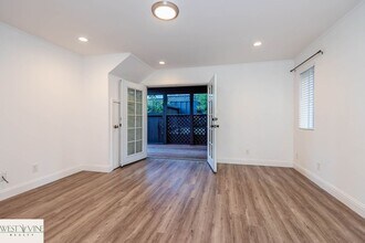 1250-1260 Spring St in San Carlos, CA - Building Photo - Building Photo
