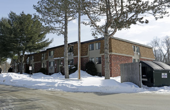 Rutland Manor Apartments in Dover, NH - Building Photo - Building Photo