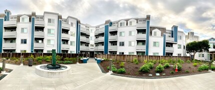 6400 Christie Ave, Unit #5321 in Emeryville, CA - Building Photo - Building Photo