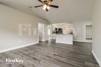 980 Sylvia Dr in Deltona, FL - Building Photo - Building Photo
