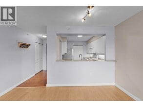 7380 Elmbridge Way in Richmond, BC - Building Photo - Building Photo