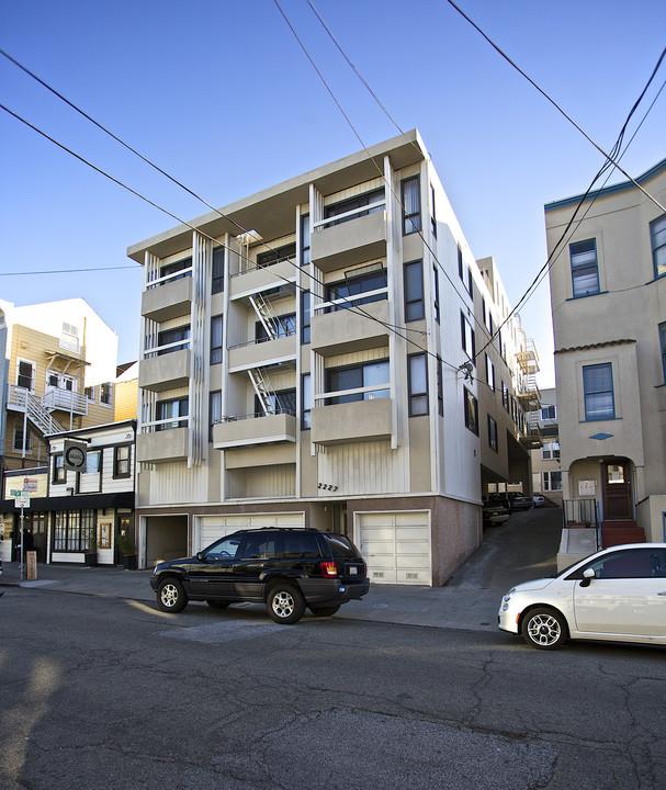 2227 Filbert St in San Francisco, CA - Building Photo