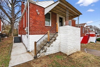 7137 Garesche Ave in Jennings, MO - Building Photo - Building Photo