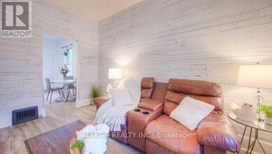 271 Brock St in Brantford, ON - Building Photo - Building Photo