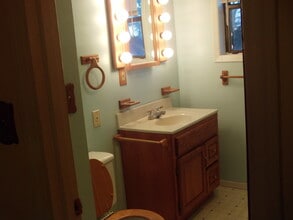 61 Irene St, Unit Rear in Buffalo, NY - Foto de edificio - Building Photo