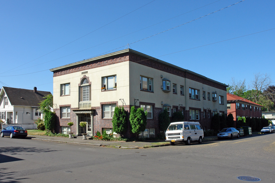 635 NE Randall Ave in Portland, OR - Foto de edificio