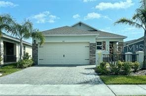343 Caryota Ct in New Smyrna Beach, FL - Building Photo