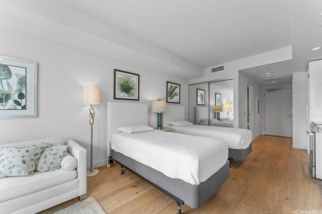 property at 1001 Queen St