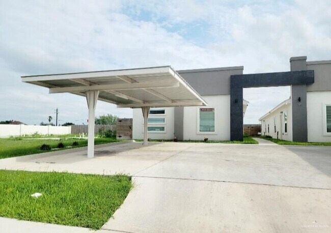 property at 13 Campeche Dr
