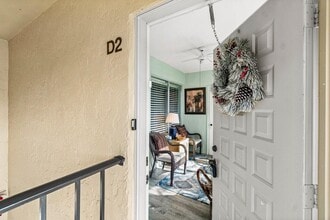 414 Pine Glen Ln in Greenacres, FL - Building Photo - Building Photo