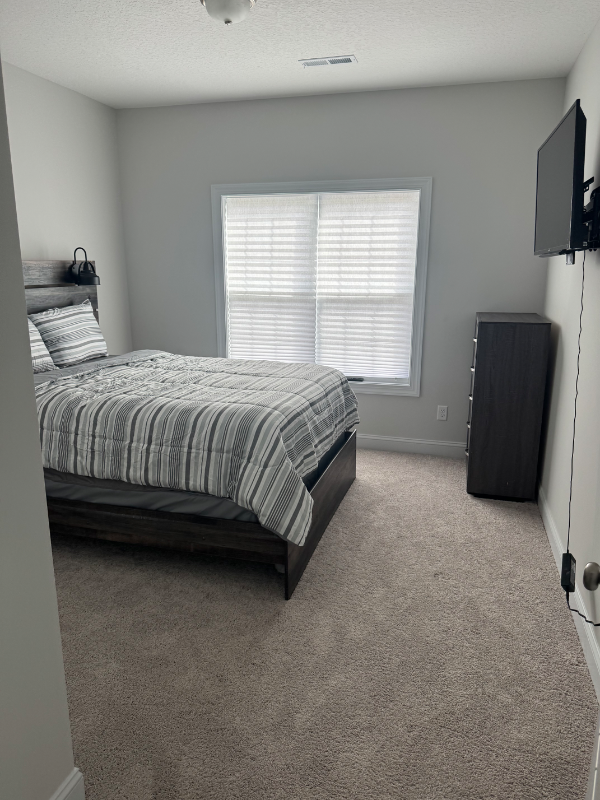 property at 1876 Olde Towne Pointe Blvd