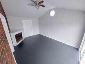 112 S 2nd St in Hampton, VA - Foto de edificio - Building Photo