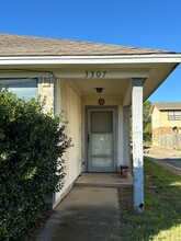 3307 Fallmeadow St in Denton, TX - Foto de edificio - Building Photo