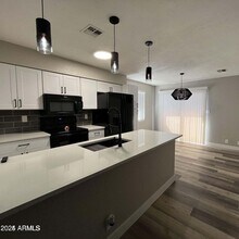 409 W Pontiac Dr in Phoenix, AZ - Building Photo - Building Photo