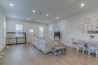 1602B 12th Ave N in Nashville, TN - Building Photo - Building Photo