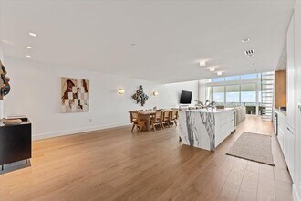 1040 Biscayne Blvd, Unit 4002 in Miami, FL - Foto de edificio - Building Photo