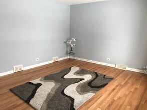 782 N Van Auken St in Elmhurst, IL - Building Photo - Building Photo