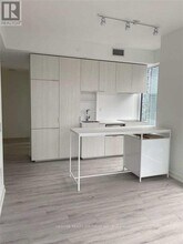 77-2677 Shuter St in Toronto, ON - Building Photo - Building Photo