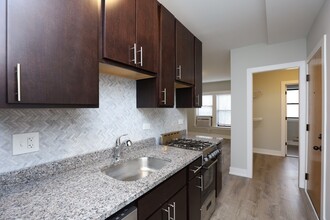 712 W Brompton Ave in Chicago, IL - Building Photo - Building Photo