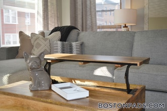 435 Hanover St, Unit 3B in Boston, MA - Building Photo - Building Photo