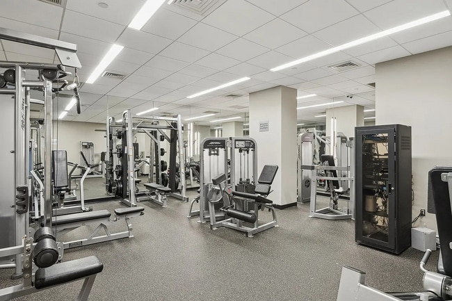 300 E 30th St, Unit 2A in New York, NY - Building Photo - Building Photo
