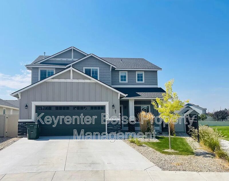 81 S Iceberg Lake Ave in Meridian, ID - Building Photo