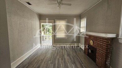 528 W 25th St in Jacksonville, FL - Foto de edificio - Building Photo