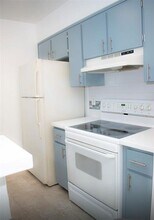 5877 Windhover Dr in Orlando, FL - Building Photo - Building Photo