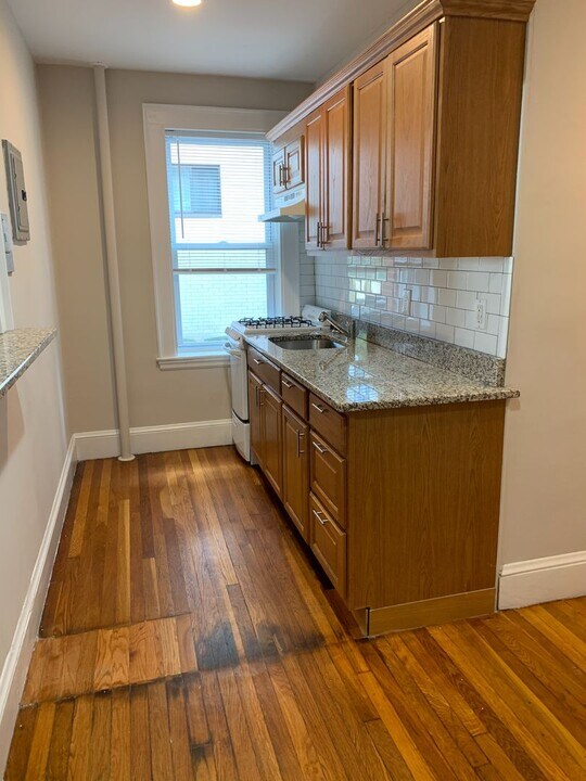 389 Massachusetts Ave in Arlington, MA - Building Photo