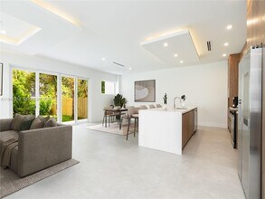 1703 SW 23rd St in Fort Lauderdale, FL - Building Photo - Building Photo