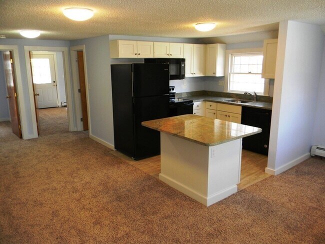 119 Great Rd in Bedford, MA - Building Photo - Building Photo