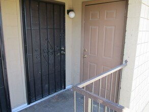 2933 E Elm Ave in Las Vegas, NV - Building Photo - Building Photo