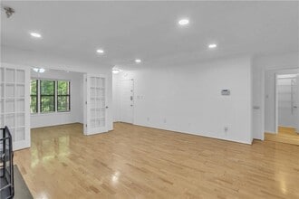610 Summit N Dr NE in Atlanta, GA - Building Photo - Building Photo