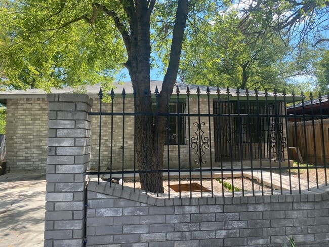 property at 322 Jean St
