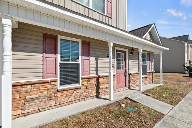 212 Caldwell Loop in Jacksonville, NC - Building Photo - Building Photo