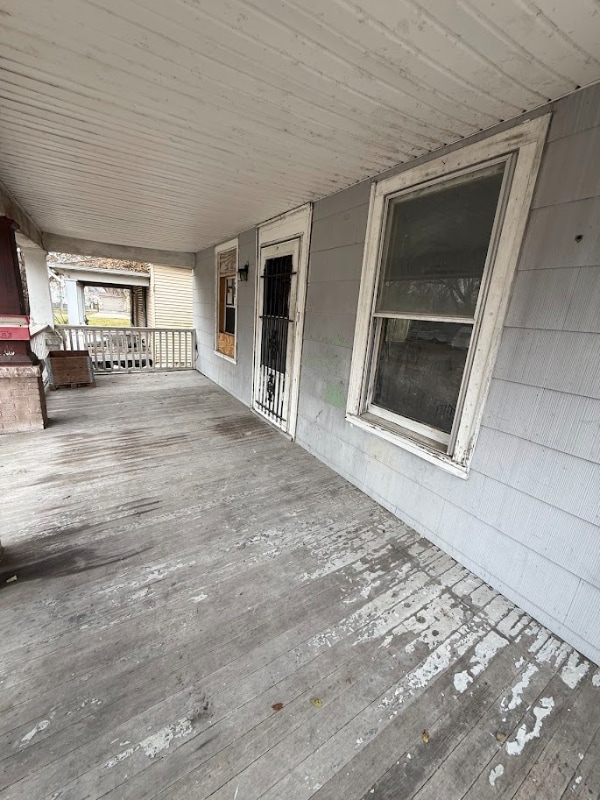 327 E Stuart Ave in Decatur, IL - Building Photo - Building Photo