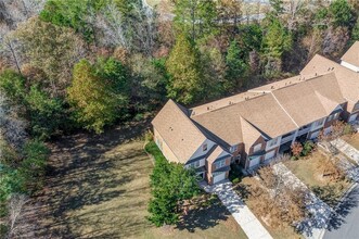374 St Claire Dr in Alpharetta, GA - Building Photo - Building Photo