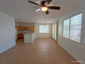 7918 Mustang Canyon St in Las Vegas, NV - Foto de edificio - Building Photo