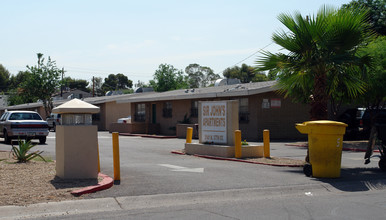 Villa Sienna Apartment Homes in Phoenix, AZ - Building Photo - Building Photo