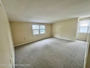 25 Crane St in Kingston, NY - Building Photo - Building Photo