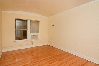 539 W Arlington Pl in Chicago, IL - Building Photo - Building Photo