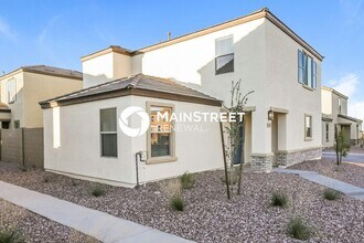 8235 W Albeniz Pl in Tolleson, AZ - Building Photo - Building Photo