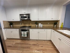 12975 Agustin Pl in Los Angeles, CA - Building Photo - Building Photo