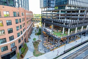 2161 Hawkins St, Unit 3H-P in Charlotte, NC - Building Photo